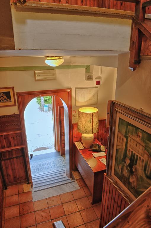 Albergo Ristorante Ferretti Monteluco Exterior photo